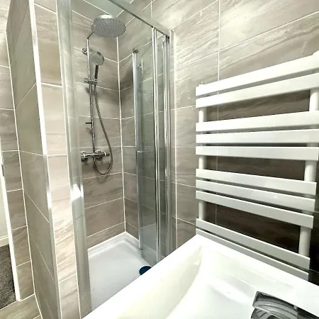 Open Mind Property - 6 Luxury Bedrooms With Free Parking Portsmouth Exterior photo