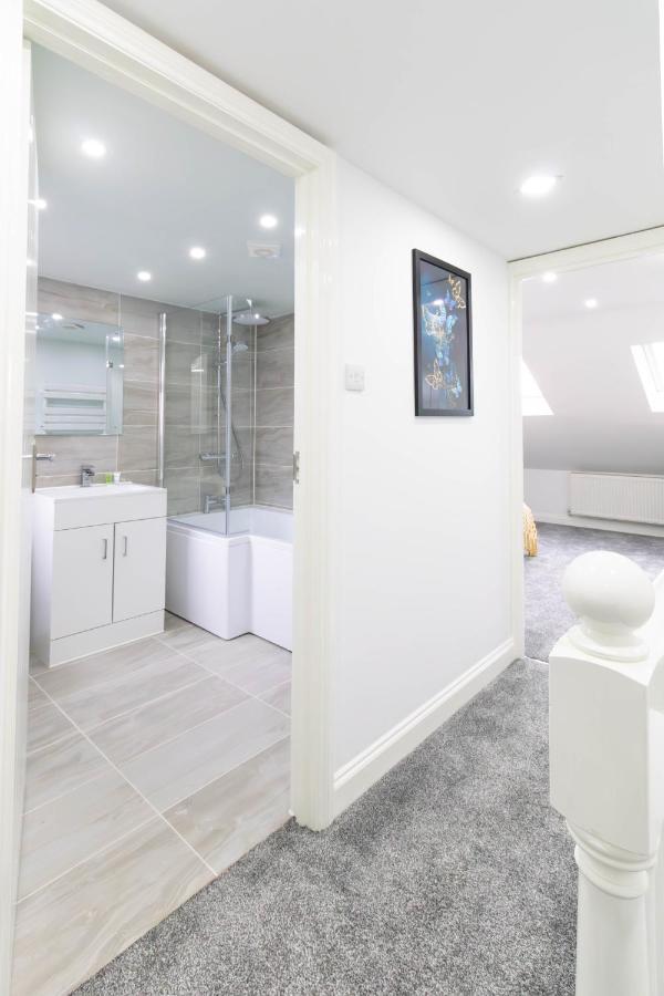 Open Mind Property - 6 Luxury Bedrooms With Free Parking Hébergement de vacances Portsmouth