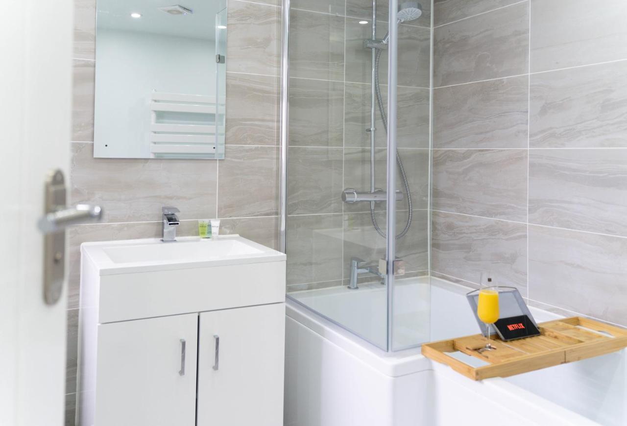 Hébergement de vacances Open Mind Property - 6 Luxury Bedrooms With Free Parking Portsmouth